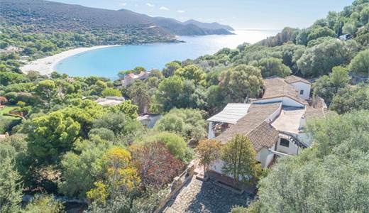 Villa indipendente di ampia metratura