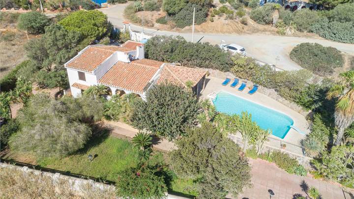 Villa indipendente con piscina